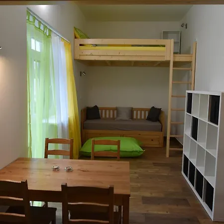 U Hujňáků 3*