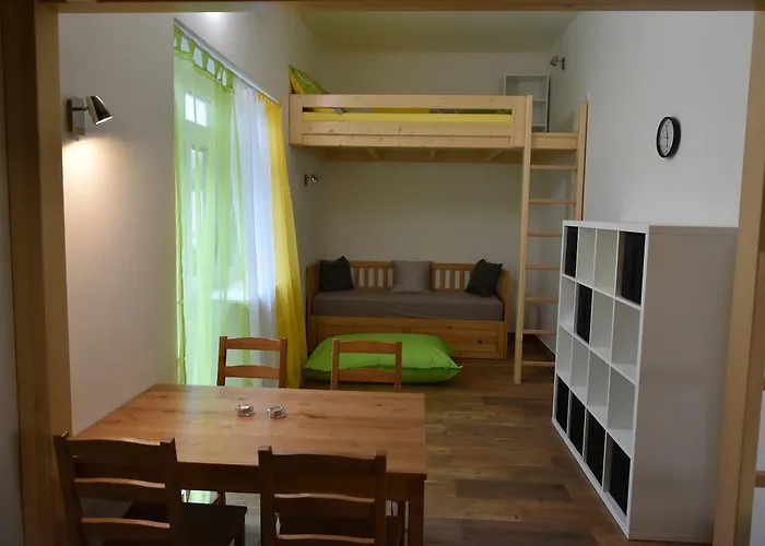 U Hujnaku 3*
